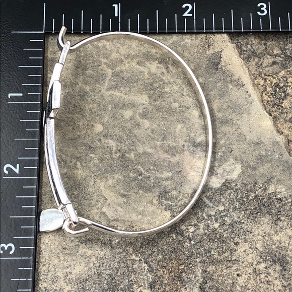 🍀CLOSEOUT🍀 Serenity Prayer Hook Bangle Bracelet - Picture 3 of 3